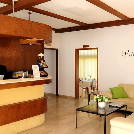 Kent Hotel 2*